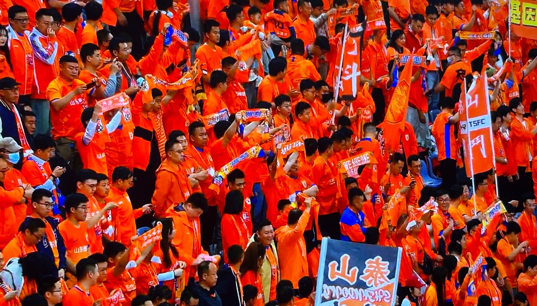 开云体育贴吧 -关键时刻突围战来临，山东男篮围绕欧联外线爆发，媒体盛赞，团队化学反应显著的简单介绍